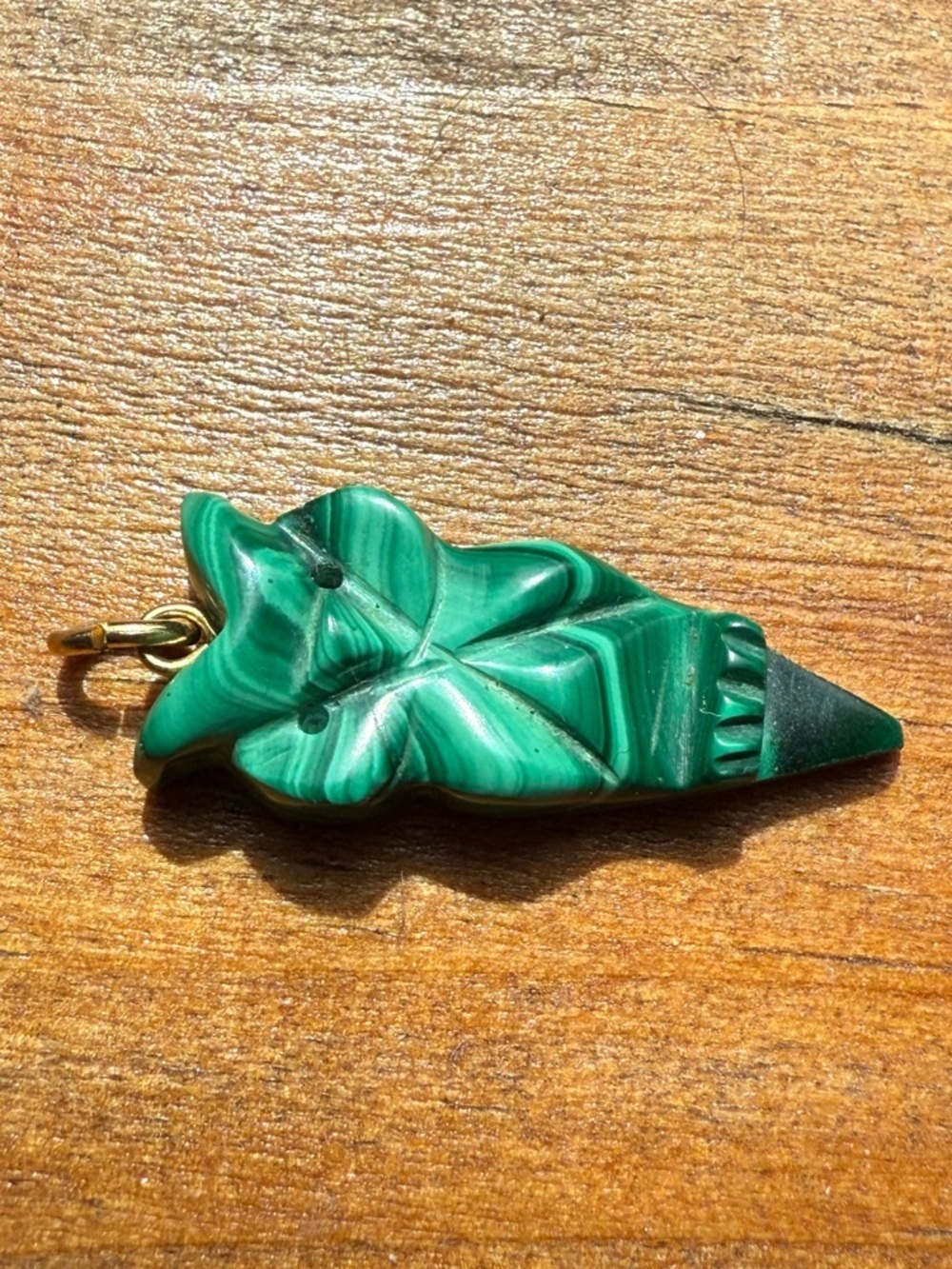 Malachite Hand Carved Green Owl Stone Pendant - Picture 2 of 5